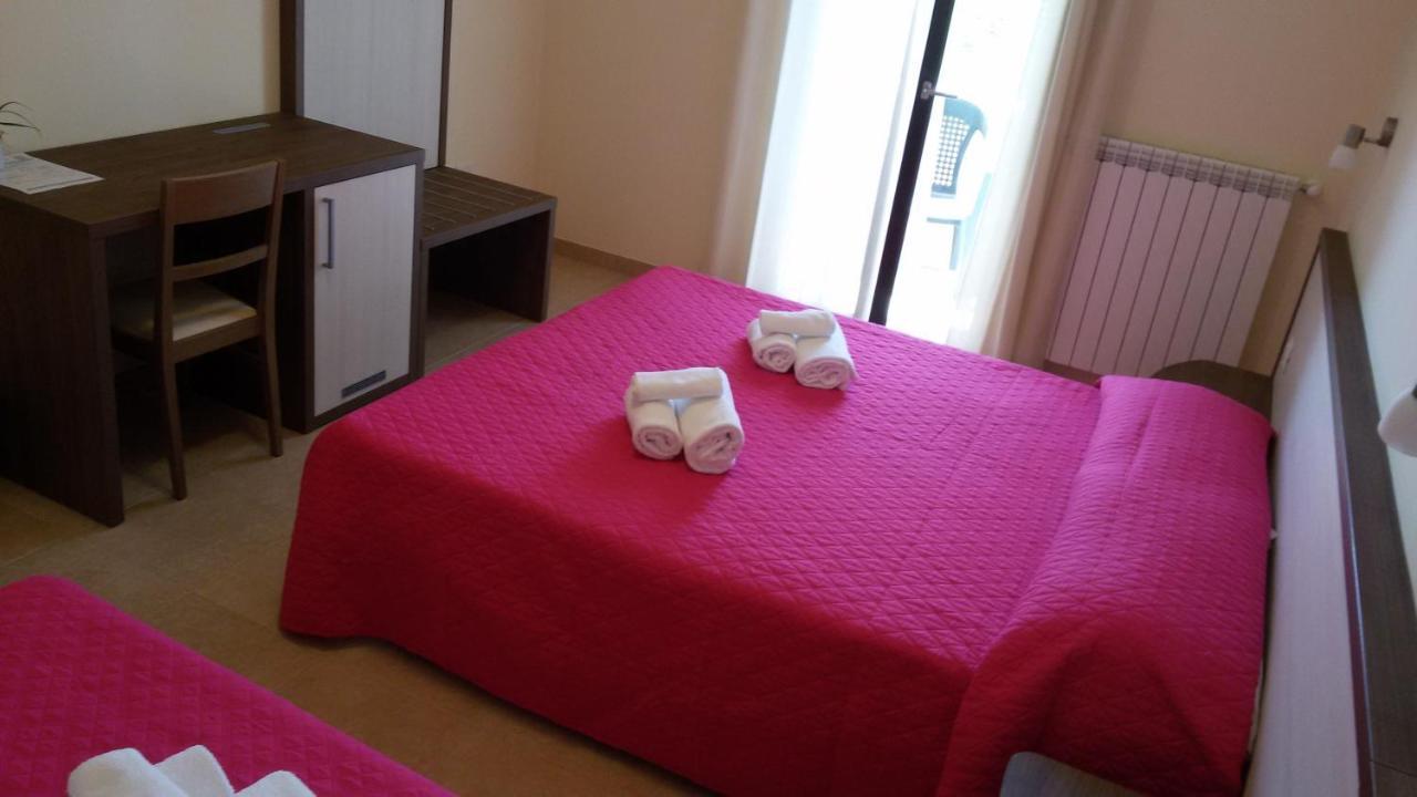 B&B Hotel Helios Уджано-ла-Кьеза Экстерьер фото