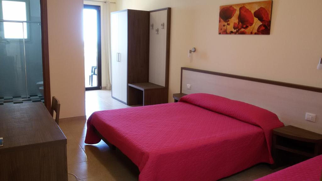 B&B Hotel Helios Уджано-ла-Кьеза Экстерьер фото