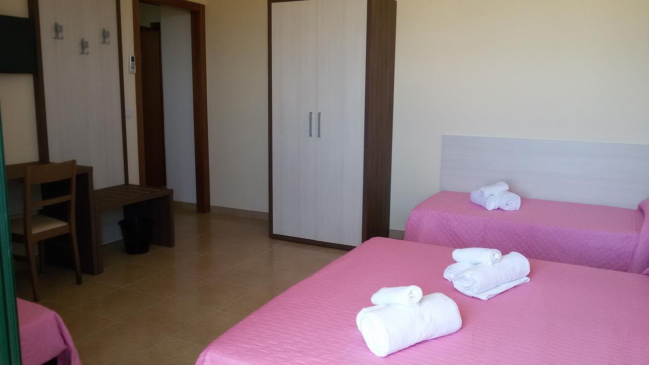 B&B Hotel Helios Уджано-ла-Кьеза Экстерьер фото
